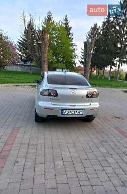 Седан Mazda 3 2007 в Ужгороді