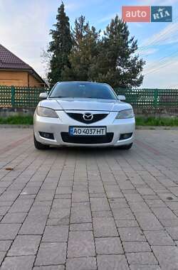 Седан Mazda 3 2007 в Ужгороді