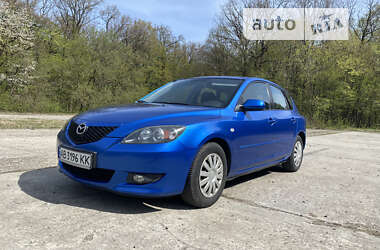 Хэтчбек Mazda 3 2005 в Остроге