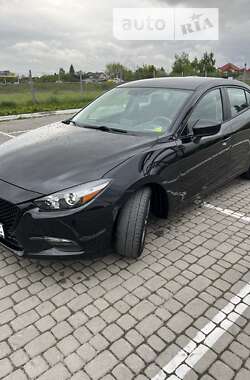 Седан Mazda 3 2017 в Львове