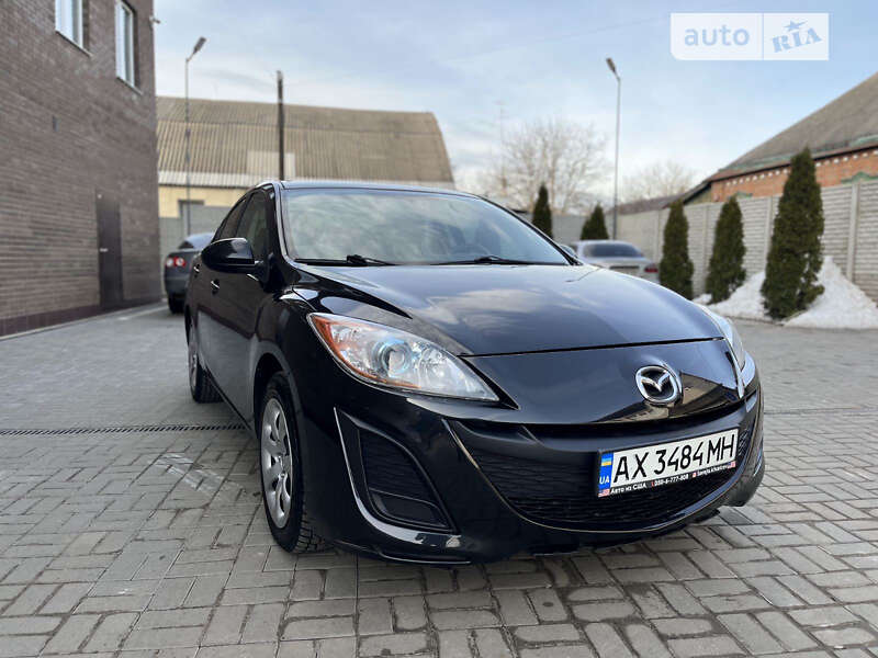 Седан Mazda 3 2013 в Харкові