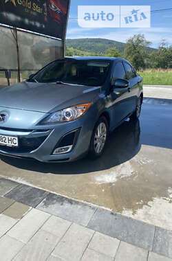 Седан Mazda 3 2009 в Яремчі