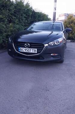 Седан Mazda 3 2018 в Червонограді