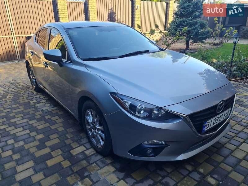 Хэтчбек Mazda 3 2015 в Кременчуге