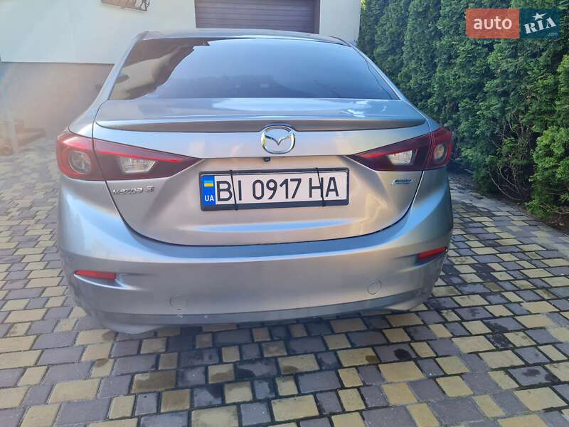 Хэтчбек Mazda 3 2015 в Кременчуге