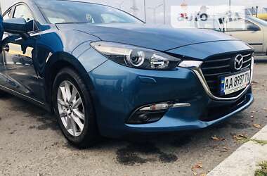 Седан Mazda 3 2018 в Киеве