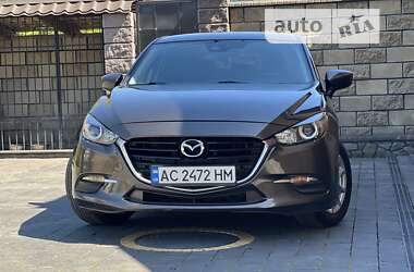 Седан Mazda 3 2017 в Луцке