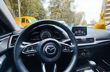 Седан Mazda 3 2016 в Тернополе