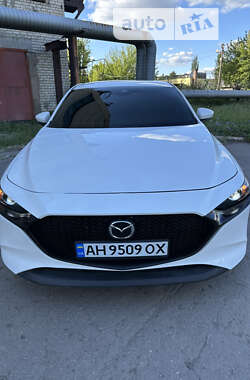 Хэтчбек Mazda 3 2019 в Покровске