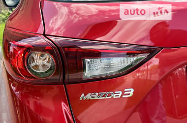 Хэтчбек Mazda 3 2017 в Ивано-Франковске