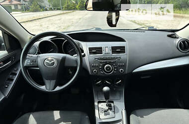 Седан Mazda 3 2011 в Днепре
