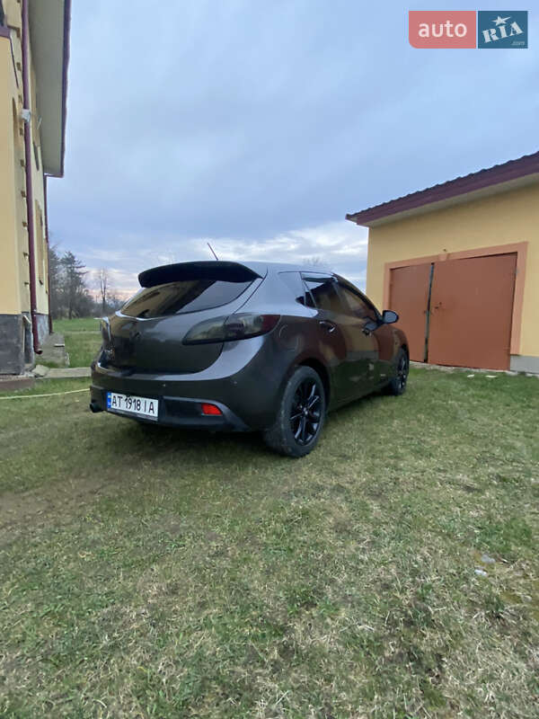 Хетчбек Mazda 3 2009 в Надвірній