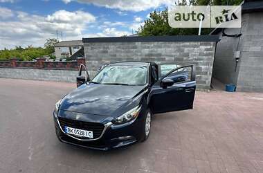 Седан Mazda 3 2017 в Ровно