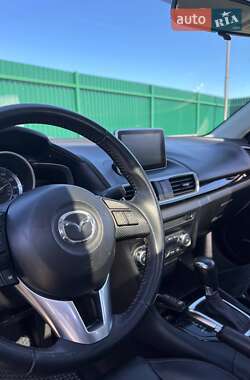 Седан Mazda 3 2014 в Самборе