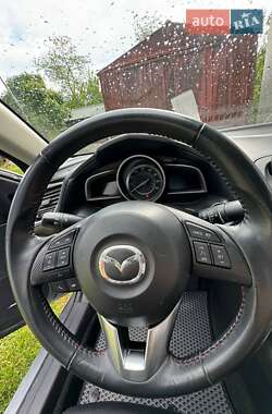 Седан Mazda 3 2014 в Львове