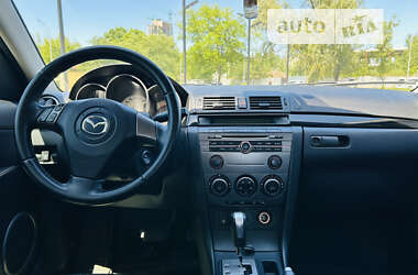 Седан Mazda 3 2007 в Днепре
