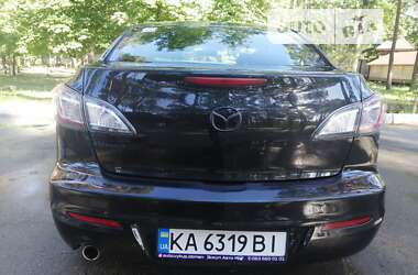 Седан Mazda 3 2011 в Киеве