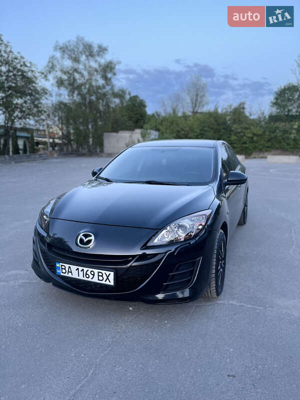 Седан Mazda 3 2010 в Тернополі