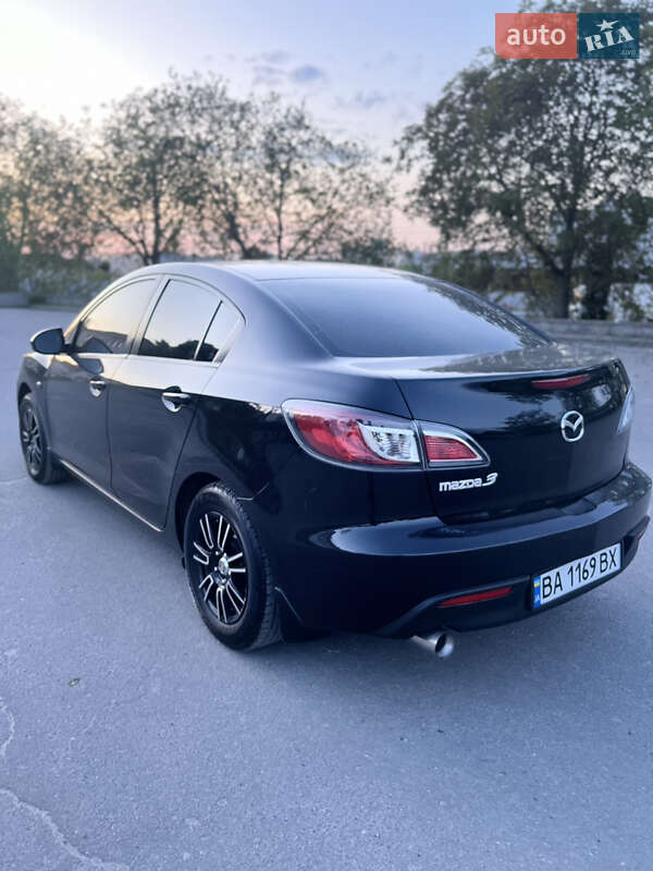 Седан Mazda 3 2010 в Тернополі