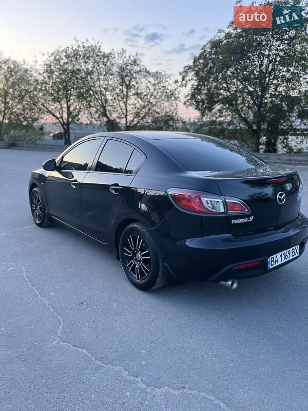Седан Mazda 3 2010 в Тернополі