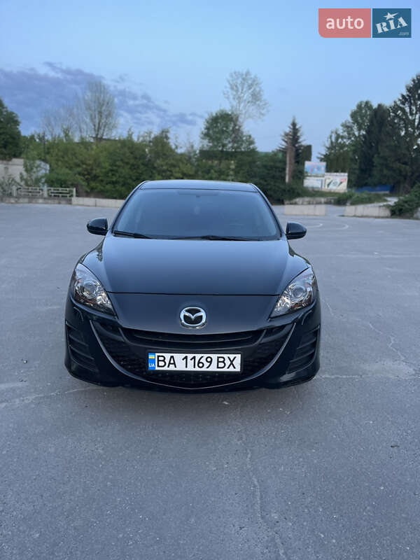 Седан Mazda 3 2010 в Тернополе