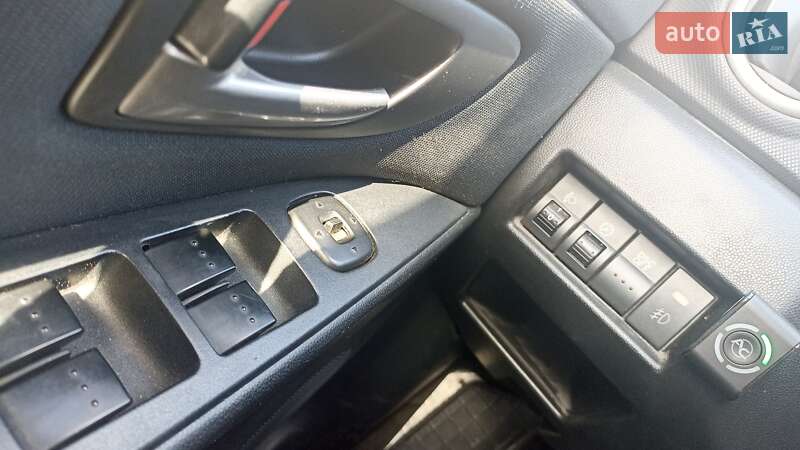 Седан Mazda 3 2004 в Шепетівці