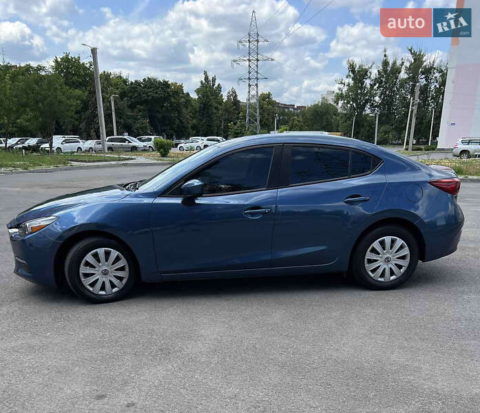 Седан Mazda 3 2016 в Харькове