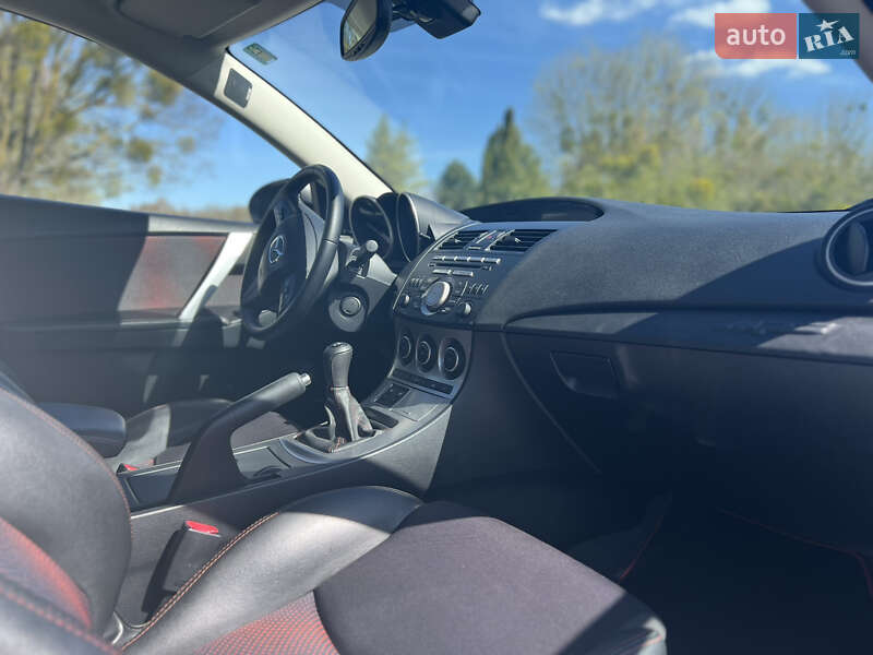 Хетчбек Mazda 3 2010 в Рівному