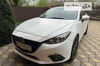 Седан Mazda 3 2015 в Киеве