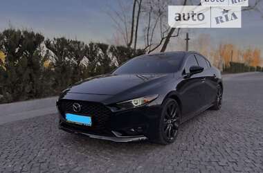 Седан Mazda 3 2019 в Иваничах