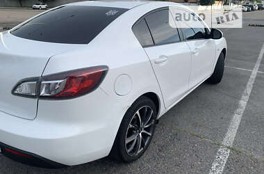 Седан Mazda 3 2010 в Дніпрі