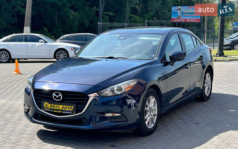 Седан Mazda 3 2018 в Черновцах