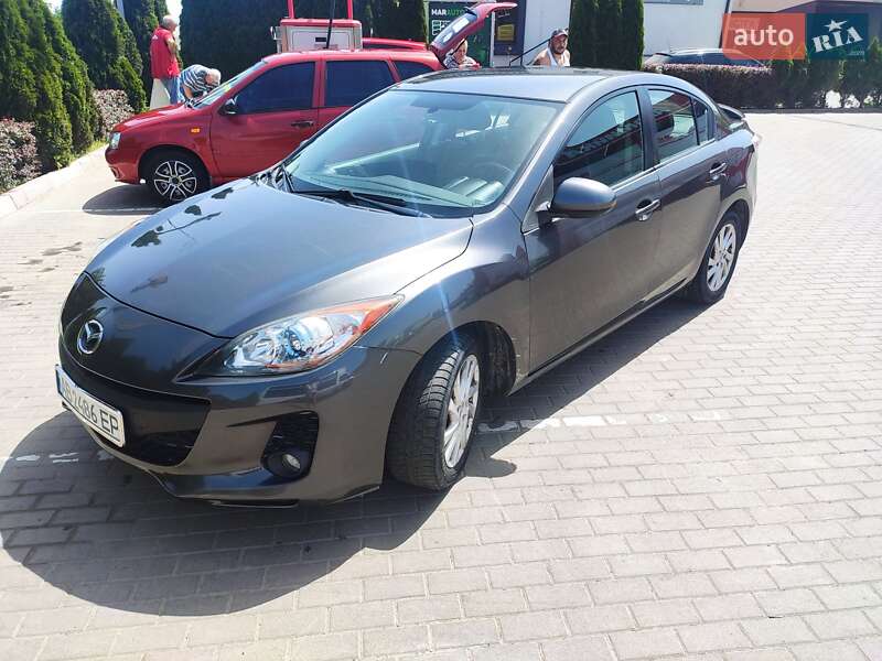 Седан Mazda 3 2012 в Виннице