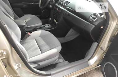 Седан Mazda 3 2004 в Днепре