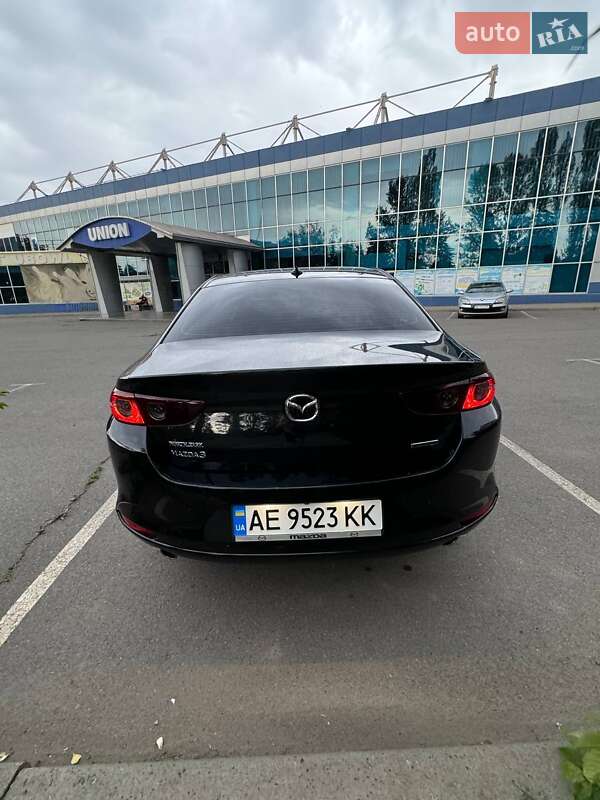 Седан Mazda 3 2019 в Кривом Роге