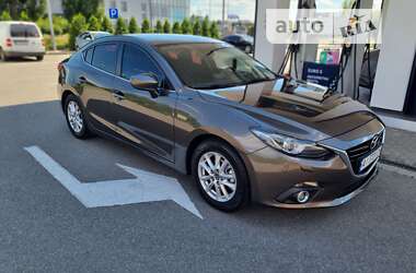 Седан Mazda 3 2014 в Киеве