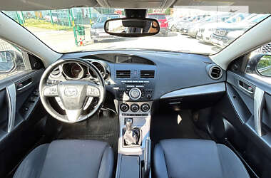 Седан Mazda 3 2010 в Сумах