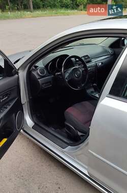 Седан Mazda 3 2004 в 