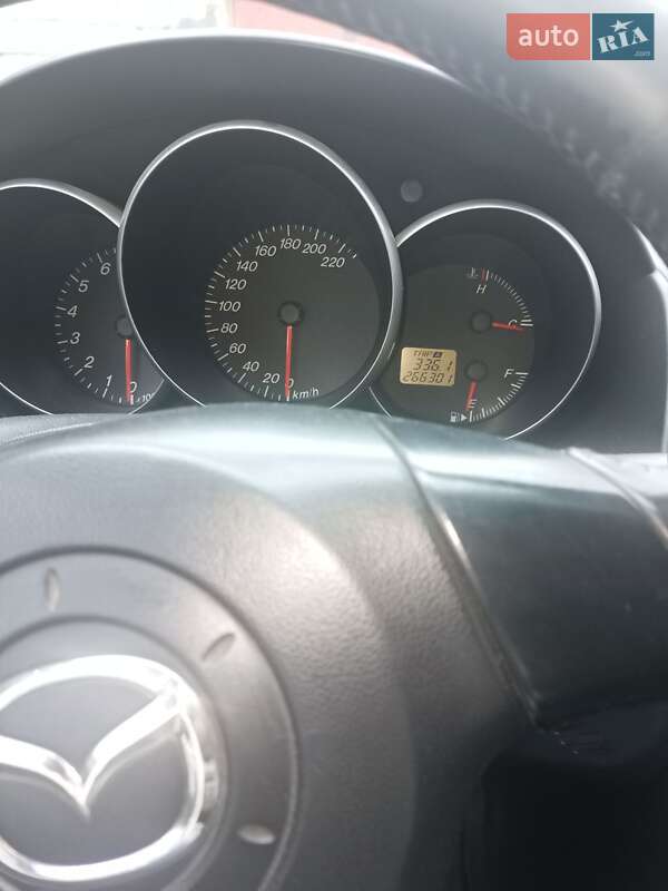 Седан Mazda 3 2005 в Павлограде