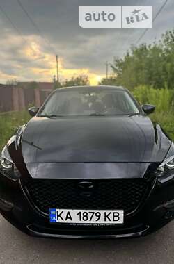 Седан Mazda 3 2016 в Киеве