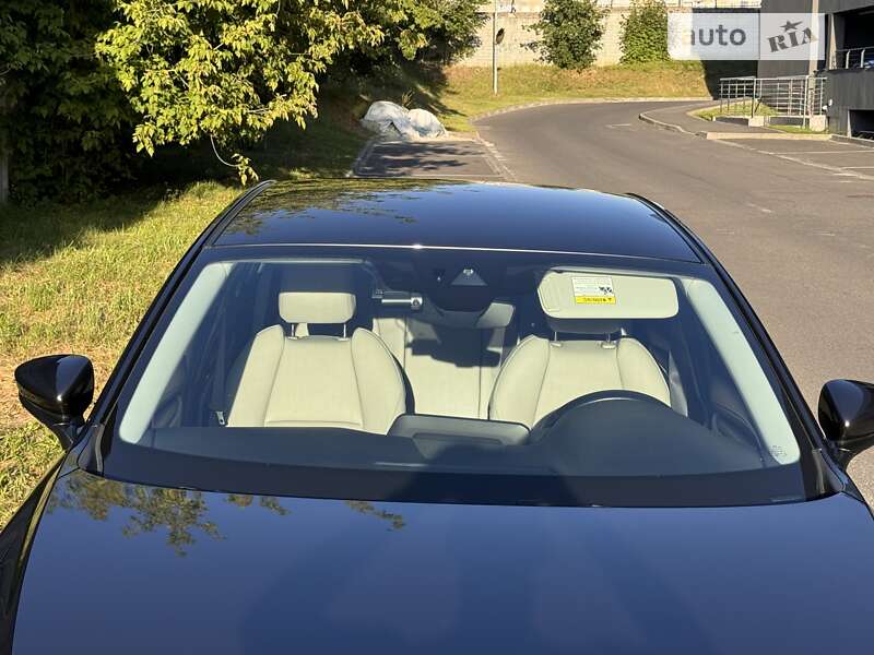 Седан Mazda 3 2019 в Львові