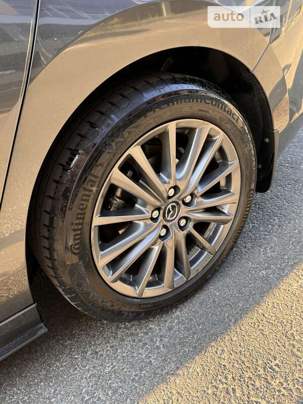 Седан Mazda 3 2019 в Львові