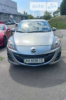 Седан Mazda 3 2010 в 