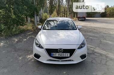 Седан Mazda 3 2015 в Николаеве