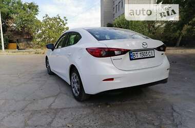 Седан Mazda 3 2015 в Николаеве