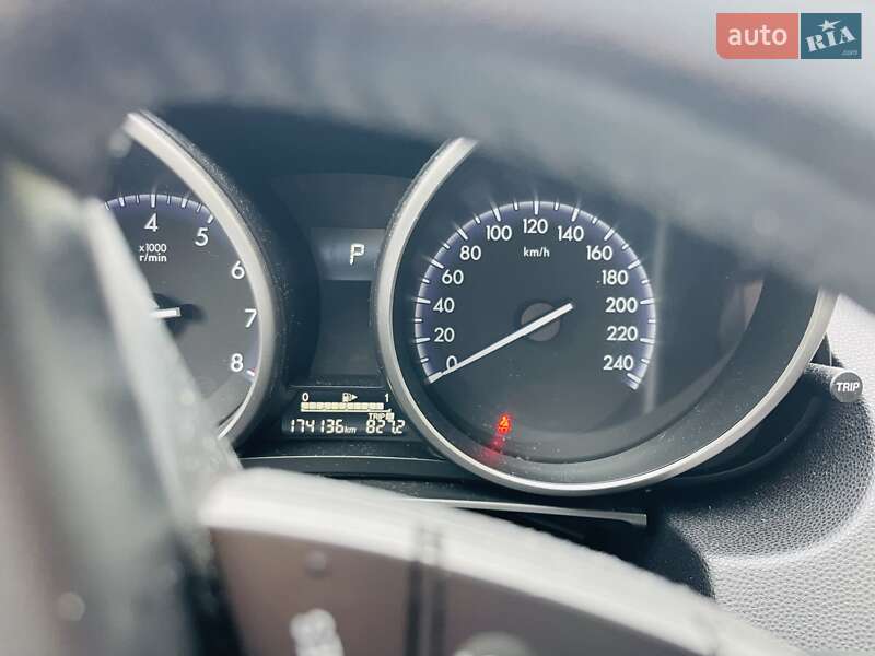 Седан Mazda 3 2011 в Коростене