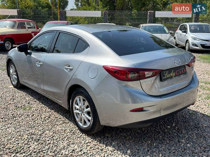 Седан Mazda 3 2016 в Одесі