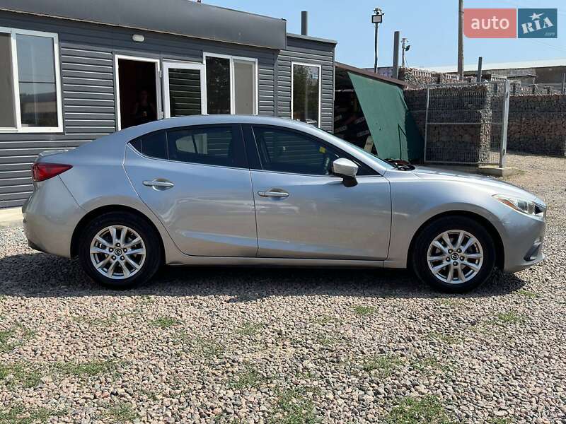 Седан Mazda 3 2016 в Одесі
