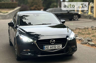 Хэтчбек Mazda 3 2018 в Днепре