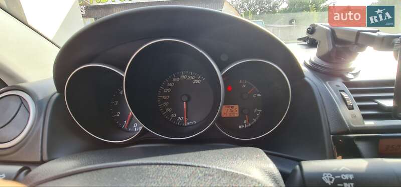 Седан Mazda 3 2004 в Новомосковске